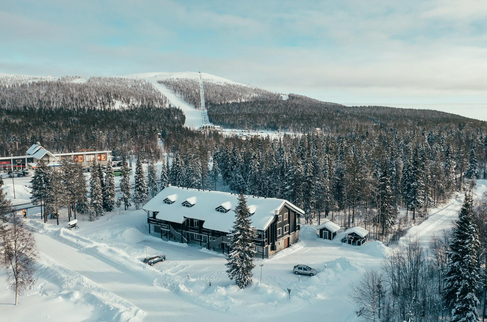 Levi Black -majoitus Levillä.