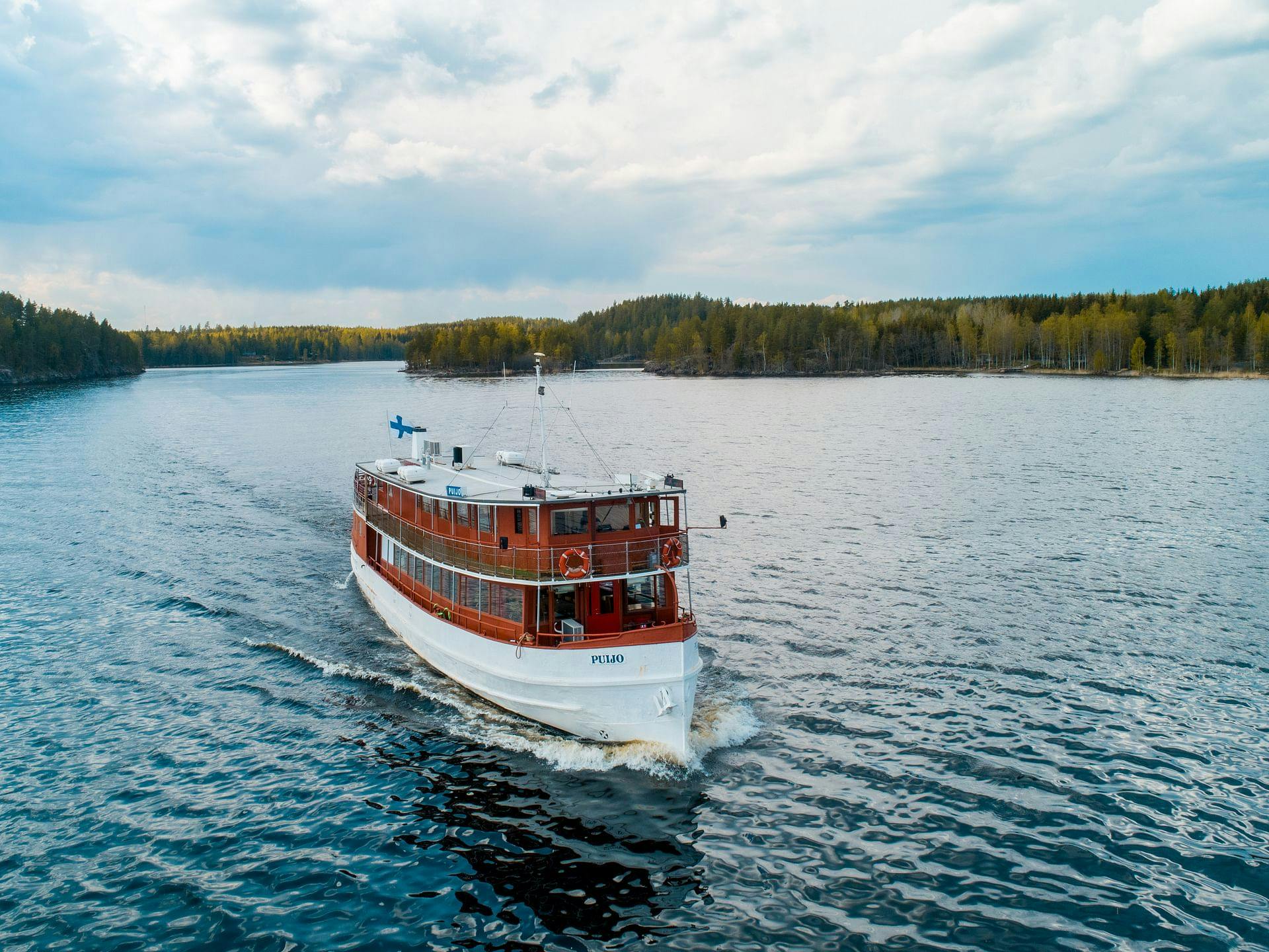 Lähde päivittäiselle seikkailulle Linnansaareen – kansallispuiston rauha ja luonto odottavat sinua!