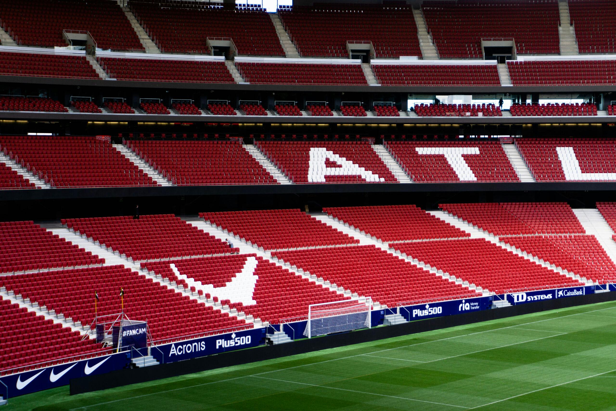 Wanda Metropolitano jalkapallostadion Madrid, Espanja. Tyhjä katsomo.