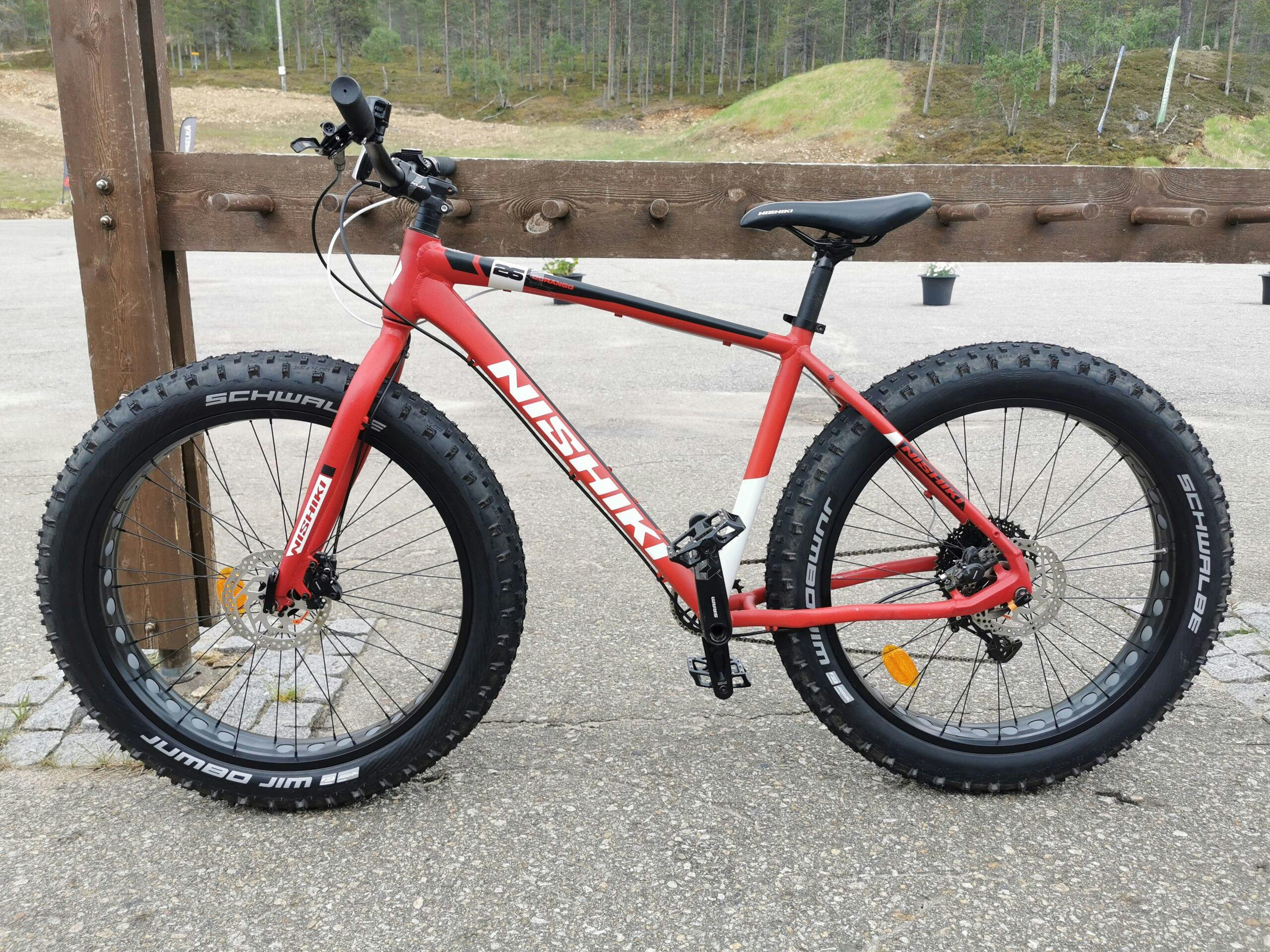 Vuokraa fatbike Saariselän maastoseikkailuihin.