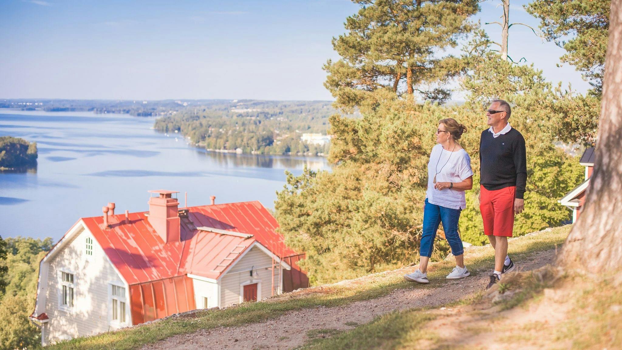 Kävelykierros Pispalassa Tampereella.