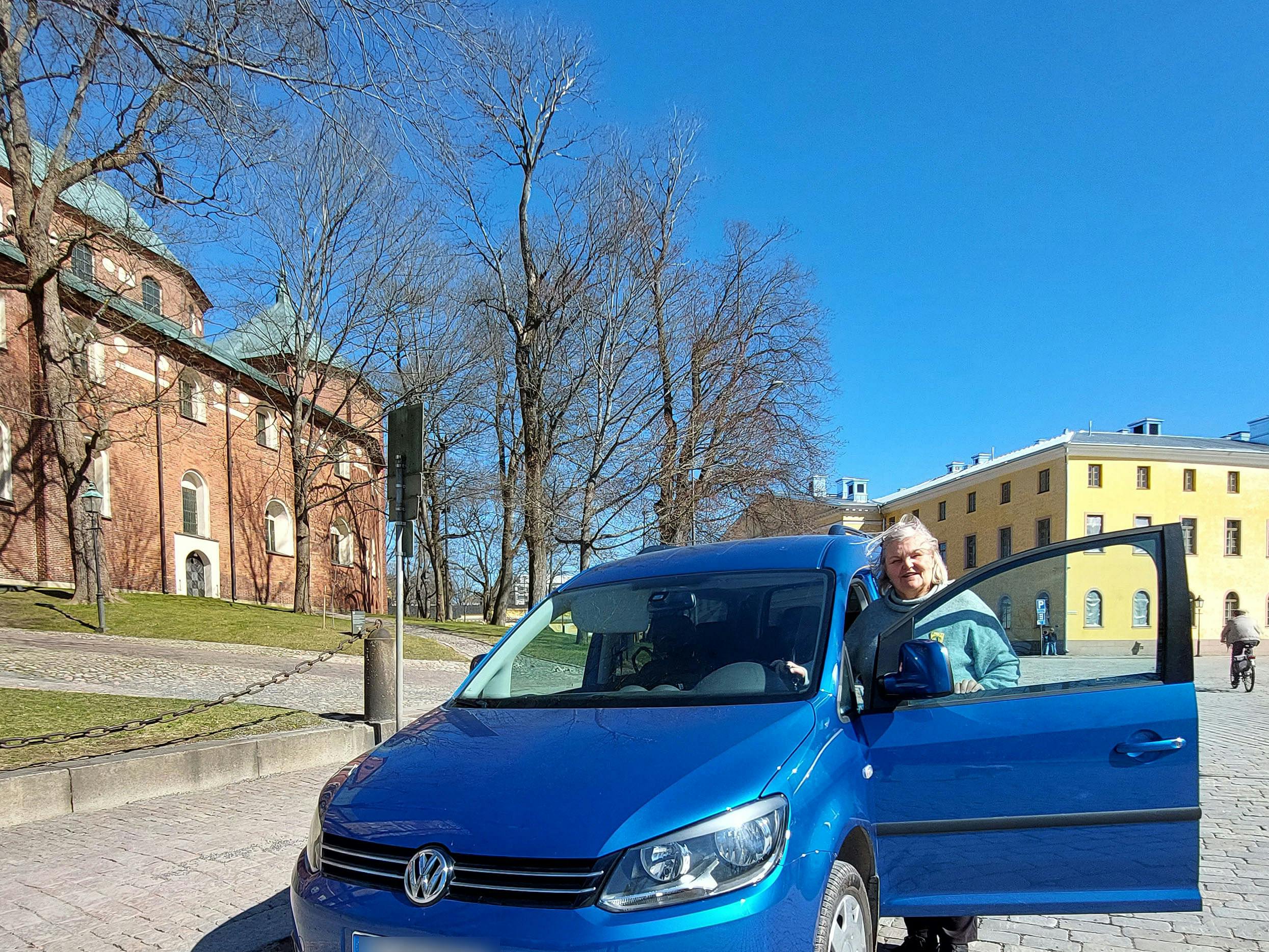Turku pähkinän kuoressa -kierroksella kuljetaan autolla.