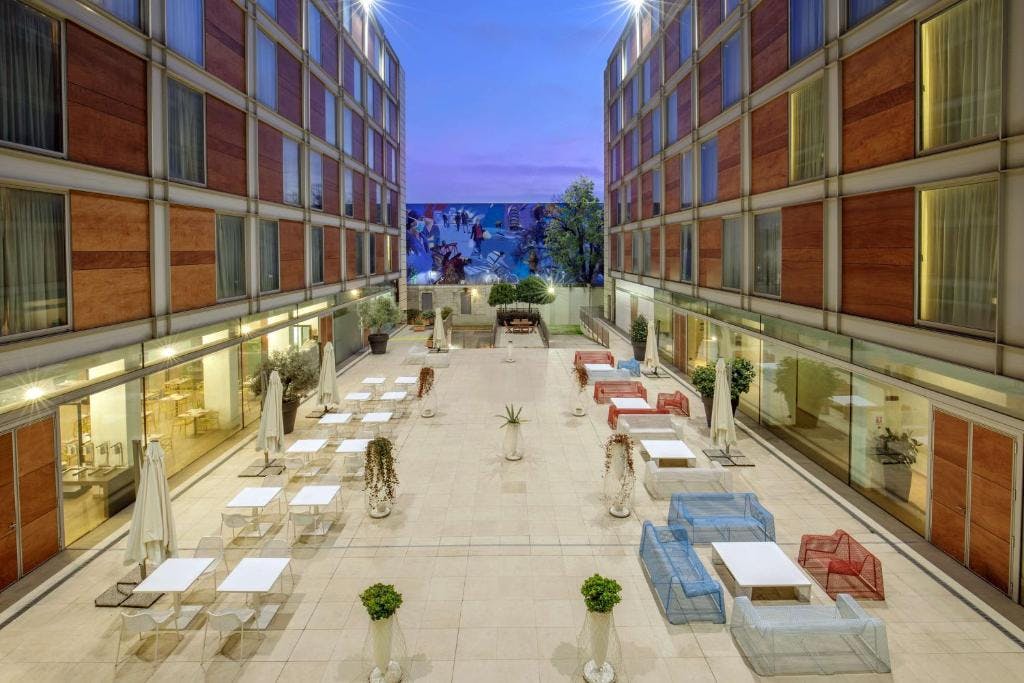 DoubleTree by Hilton Milan sisäpiha