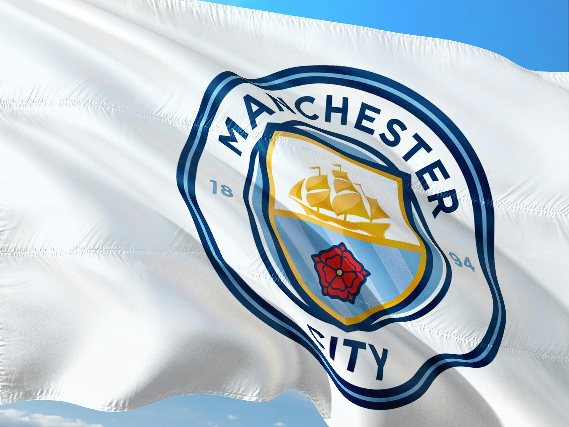 Manchester City lippu heilumassa