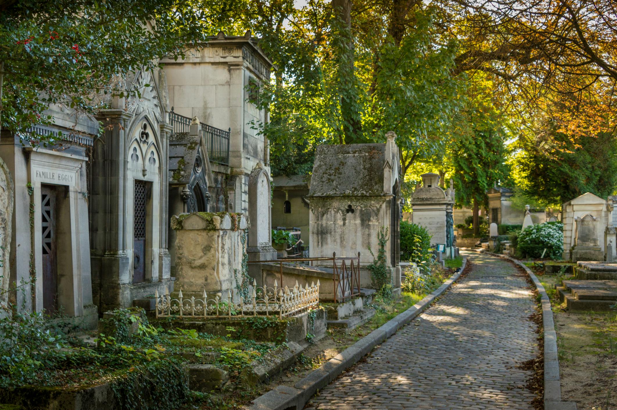 Père Lachaisen hautausmaa Pariisissa.