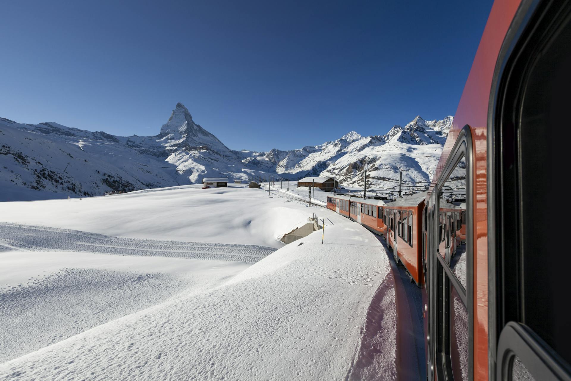 Gornergrat rautatie Sveitsin Alpeilla, Matterhorn vuori.