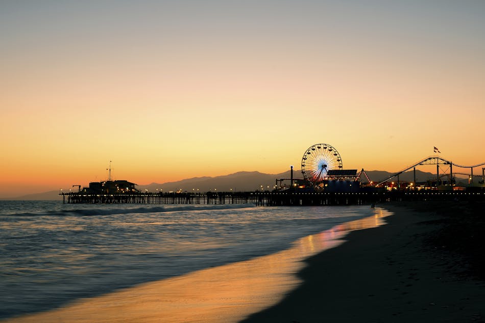 Santa Monica State Beach auringonlaskunaikaan