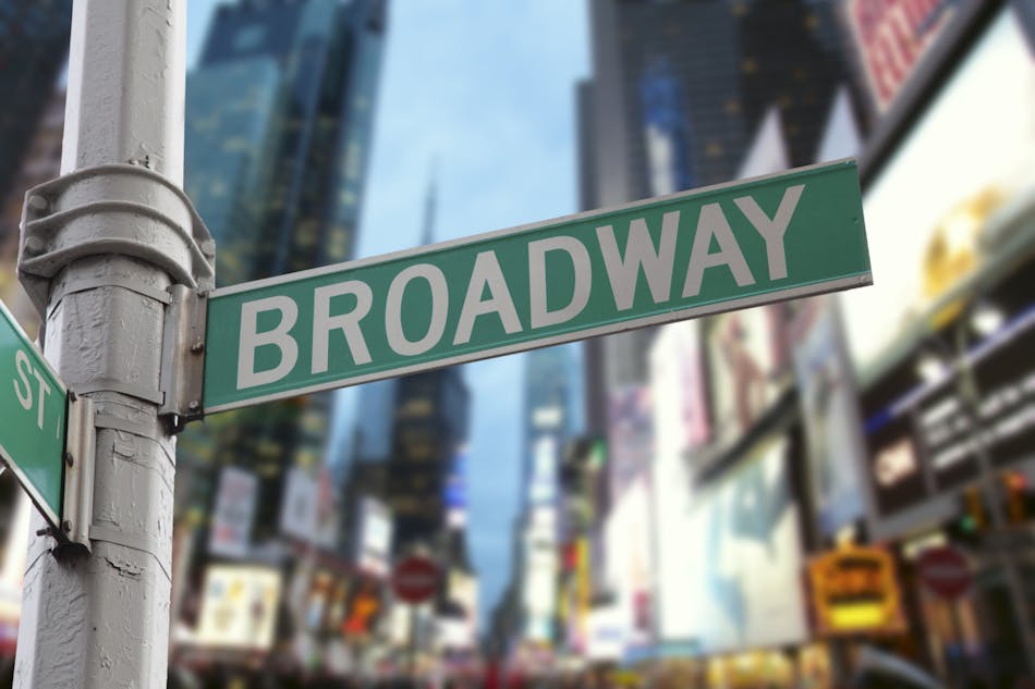 Opastekyltti jossa lukee Broadway