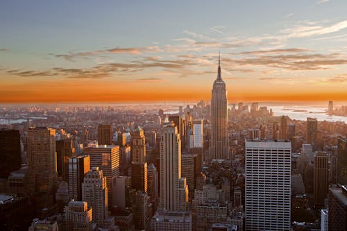 Ilmanäkymä New Yorkin korkeista pilvenpiirtäjä rakennuksista