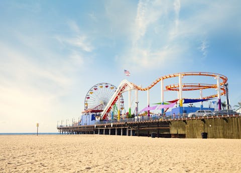 Santa Monica -laiturilta näkymä, jossa huvipuisto