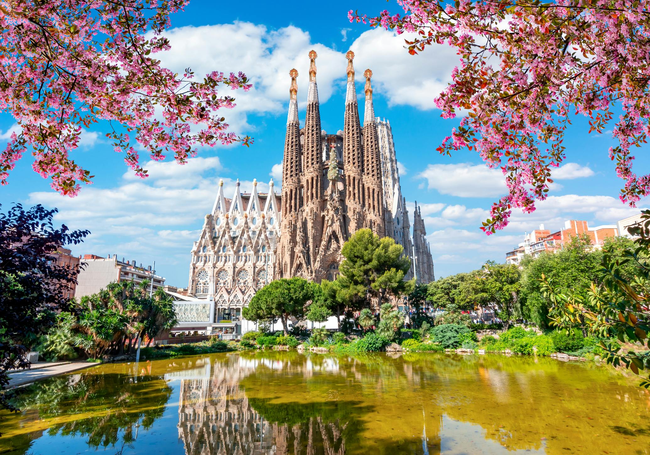 Näkymässä Sagrada Familia Roomalais-katolinen kirkko Barcelonassa, Espanjassa