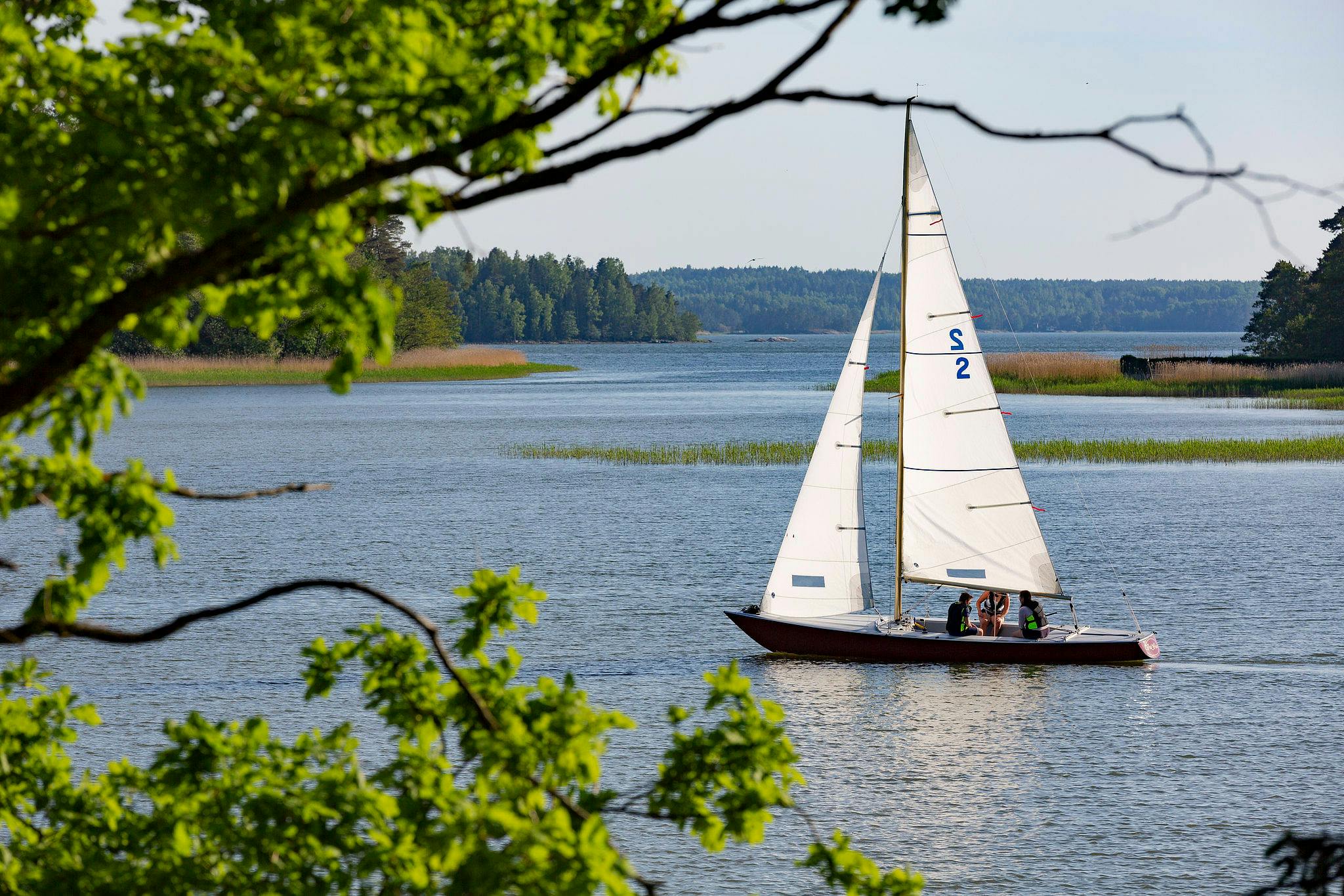 Sailing with Soling class sail boat 2h